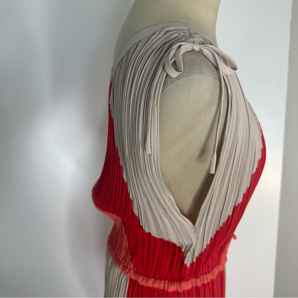 BCBGMaxazria color-block pleated midi dress medium - Picture 12 of 16